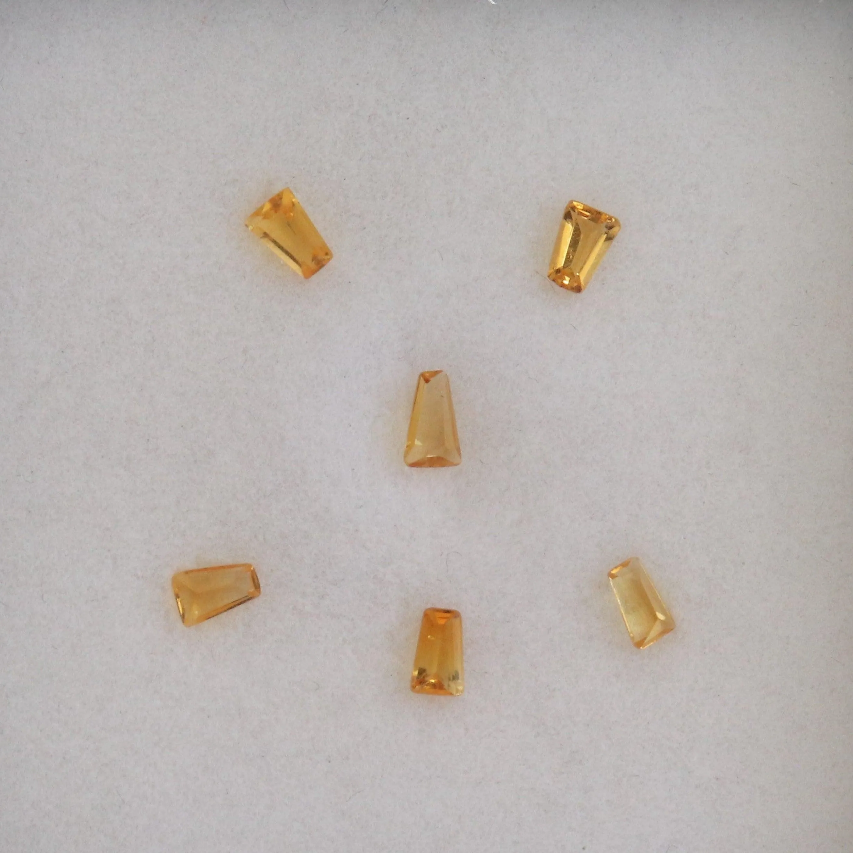 0.05ct (Aprox) Citrine Tapered Baguettes