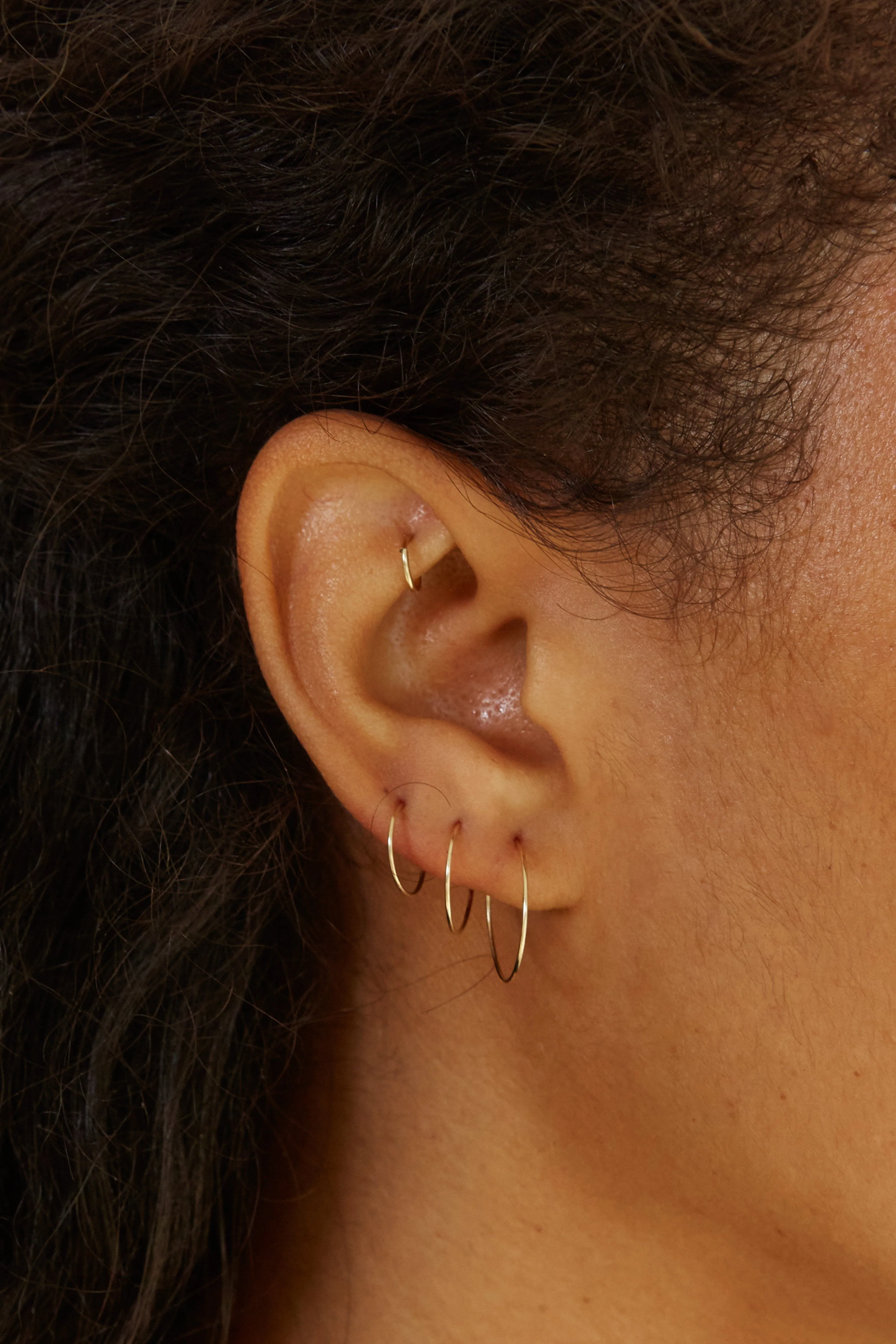 14K 303 Mini Hoops