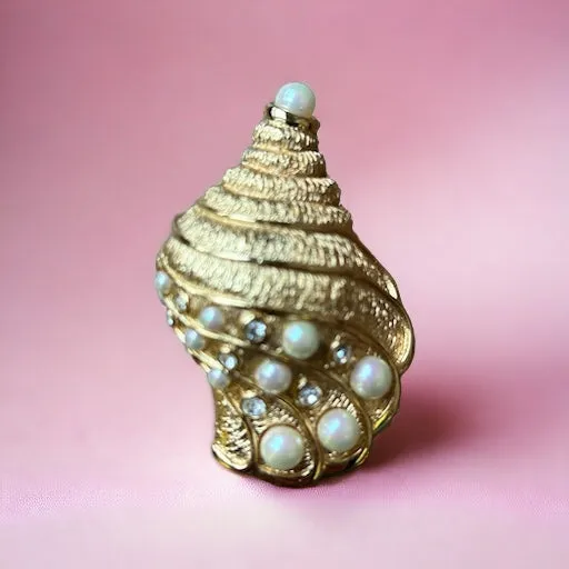 Christian Dior Vintage conch shell brooch gold with Pearls