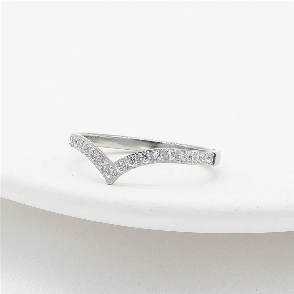 Elegant Women's Crown Zircon Ring in Titanium Steel