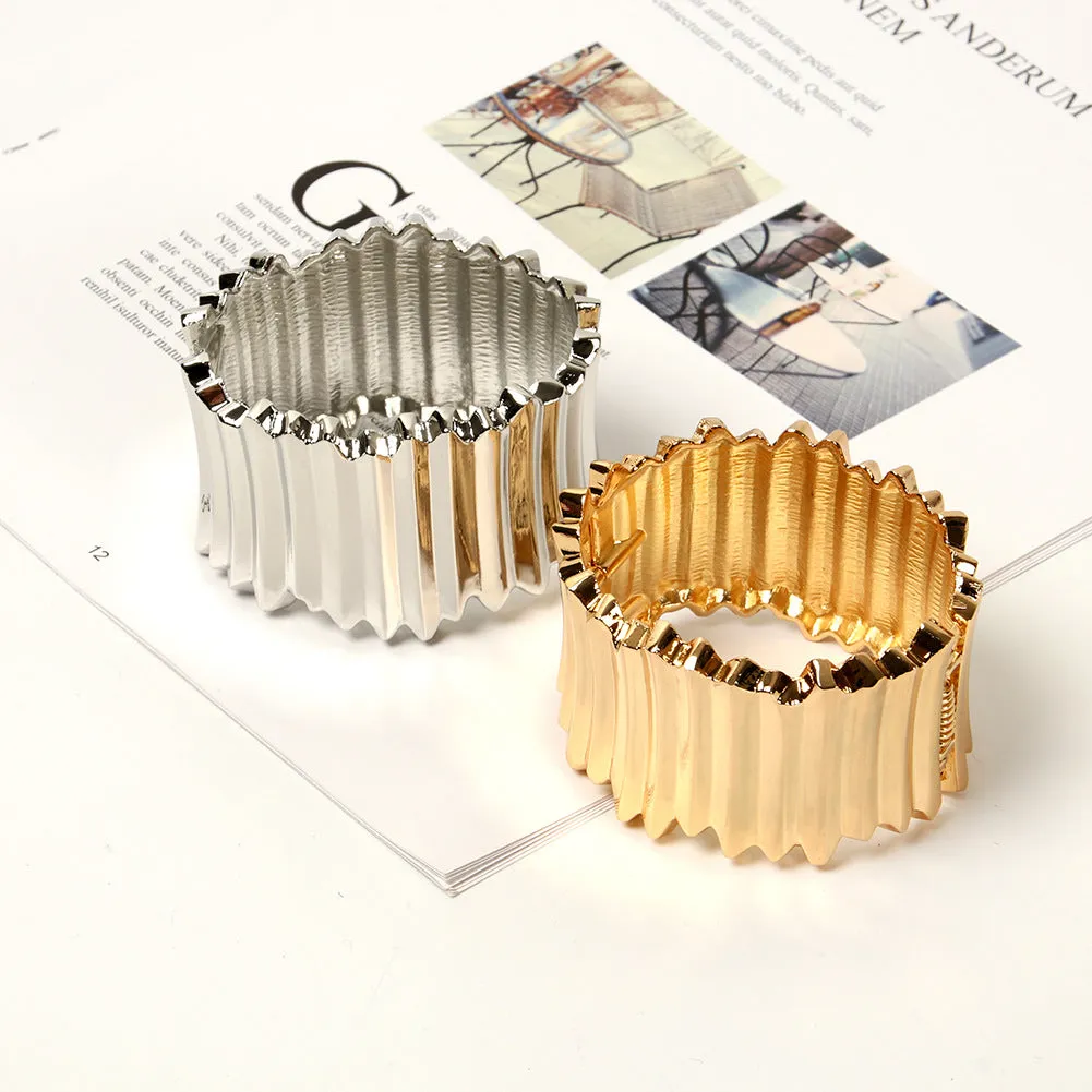 Irregular Exaggerated Zinc Alloy Bracelet