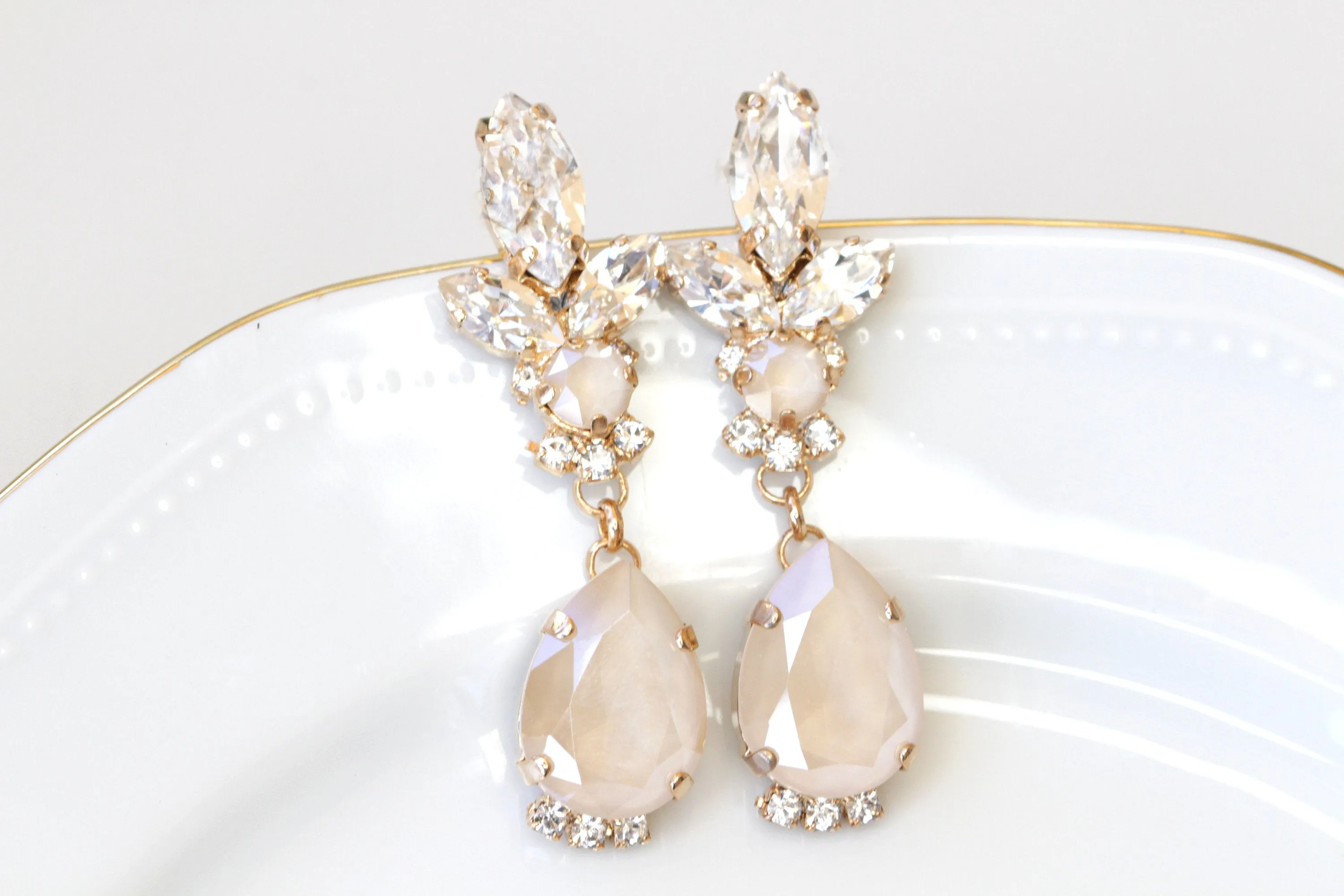 IVORY NUDE BRIDAL Earrings