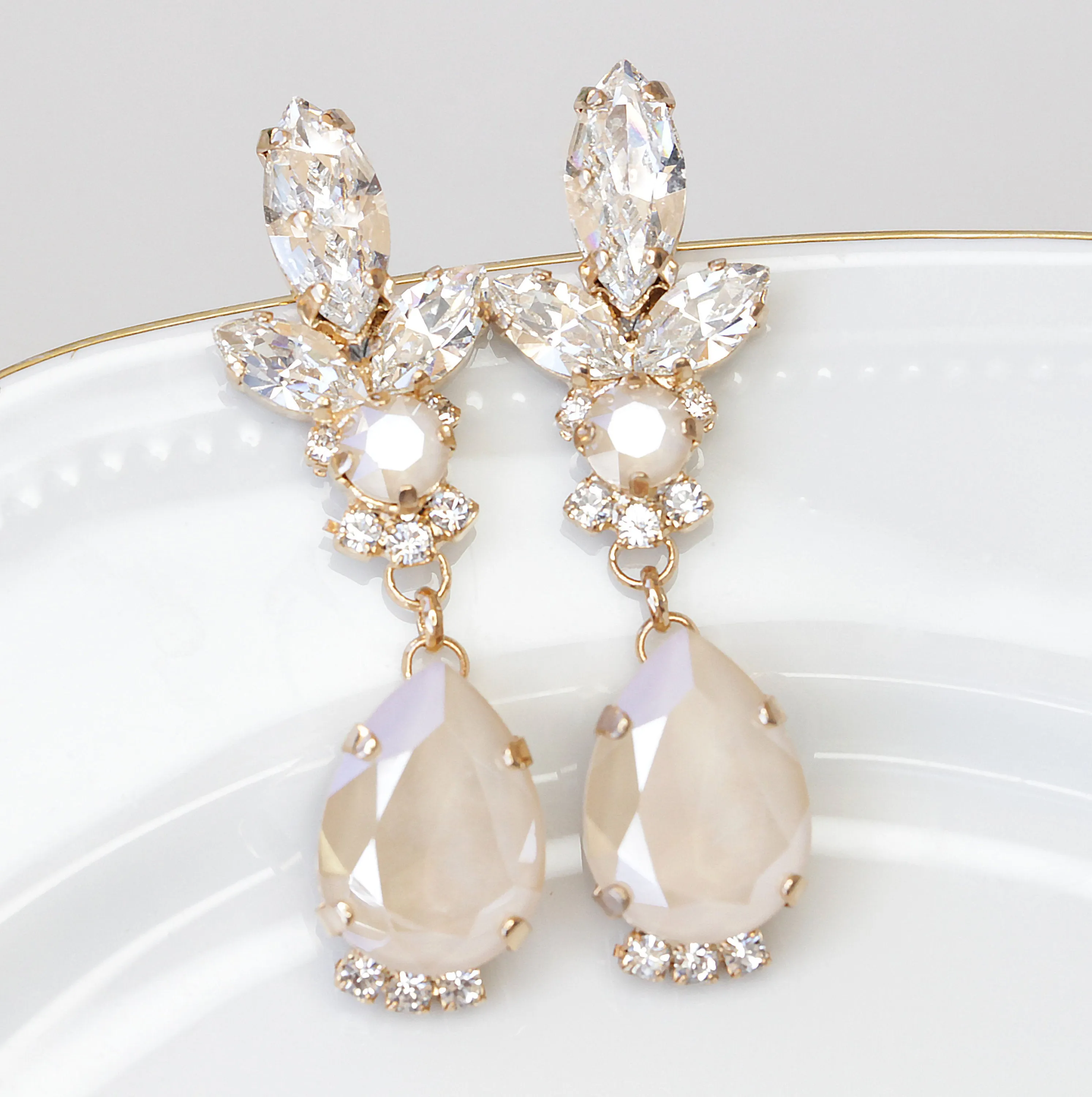 IVORY NUDE BRIDAL Earrings