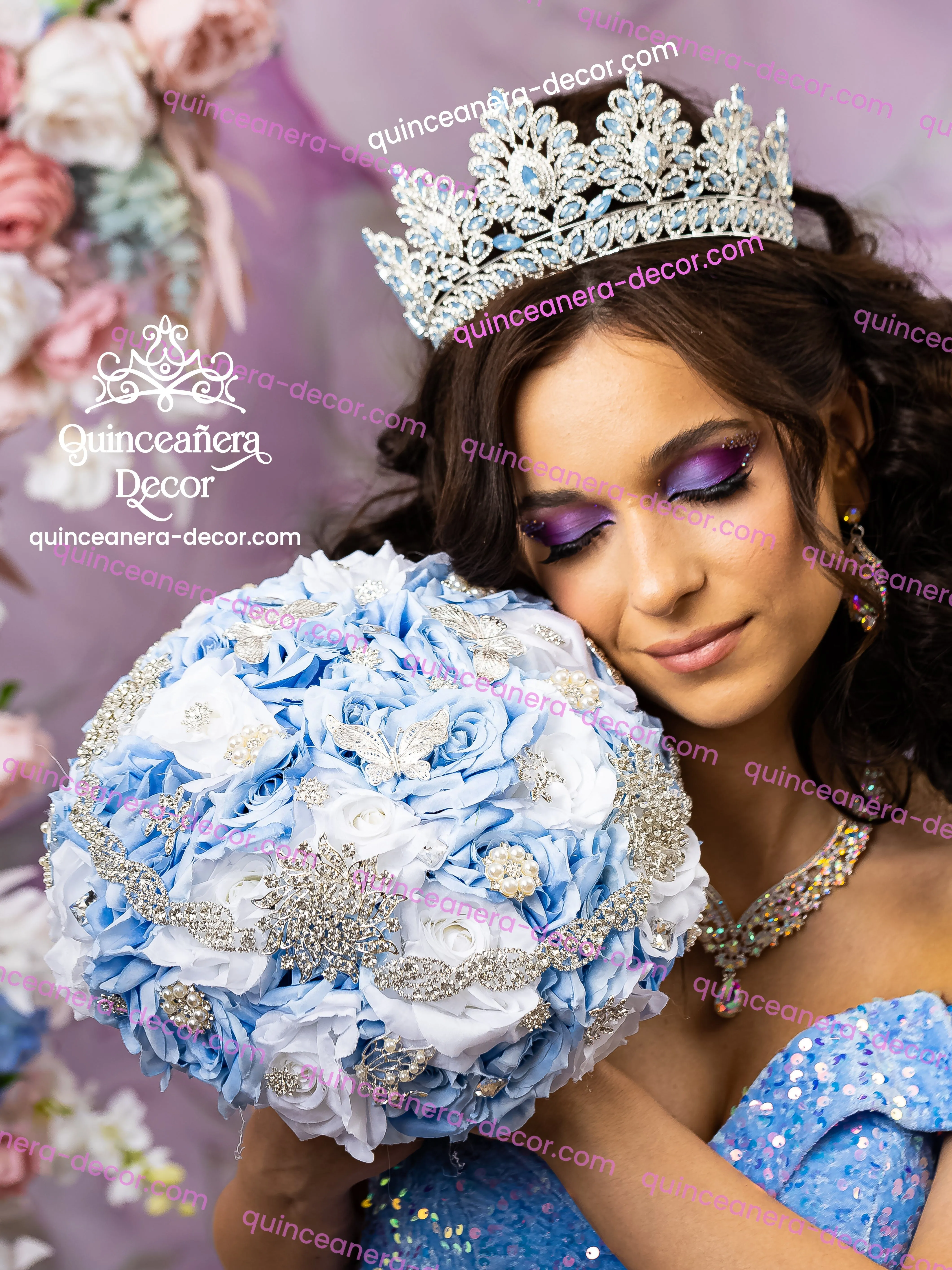 Light blue quinceanera pillows set