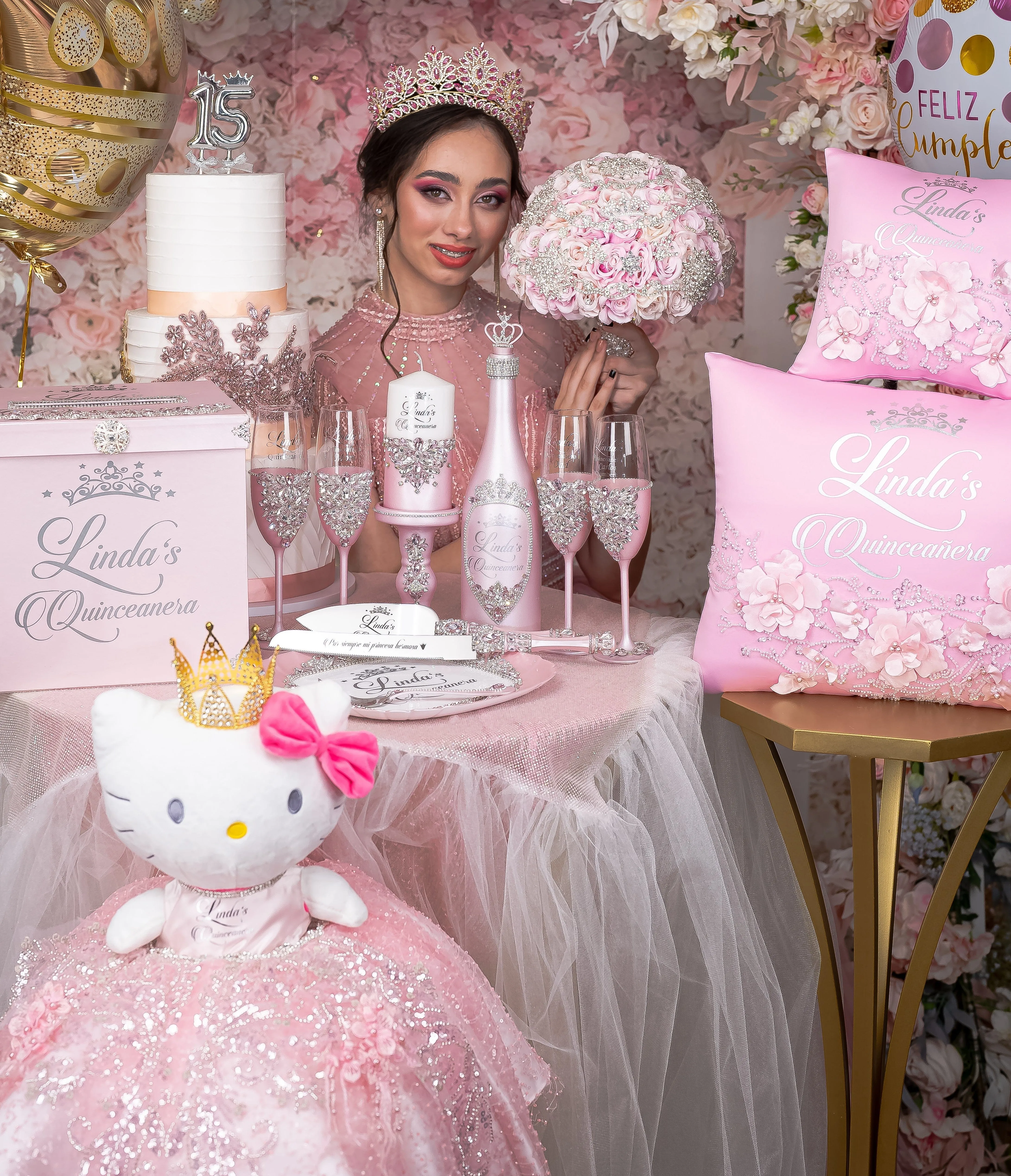 Pink quinceanera pillows set