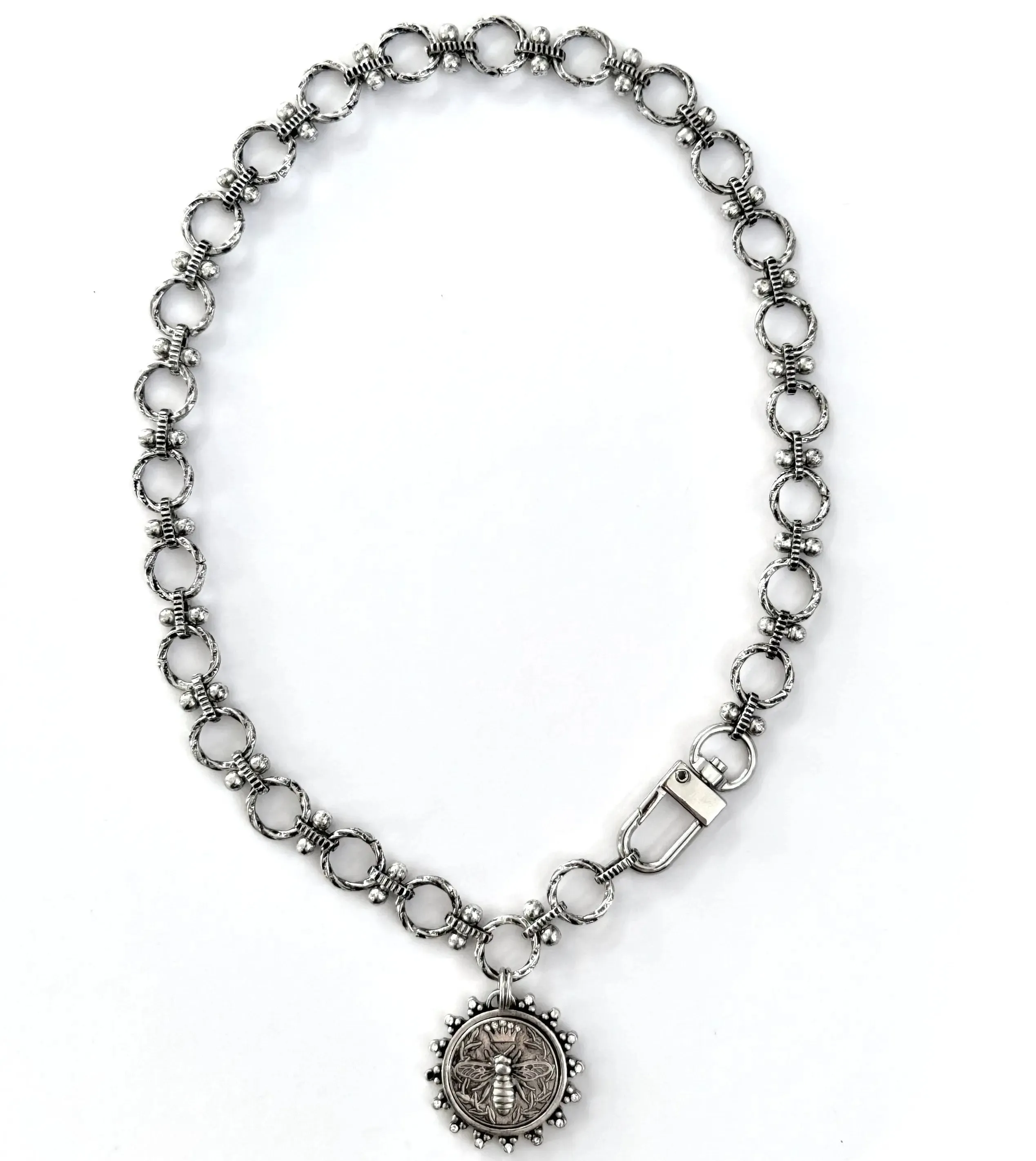 Regina Bee Necklace - Silver