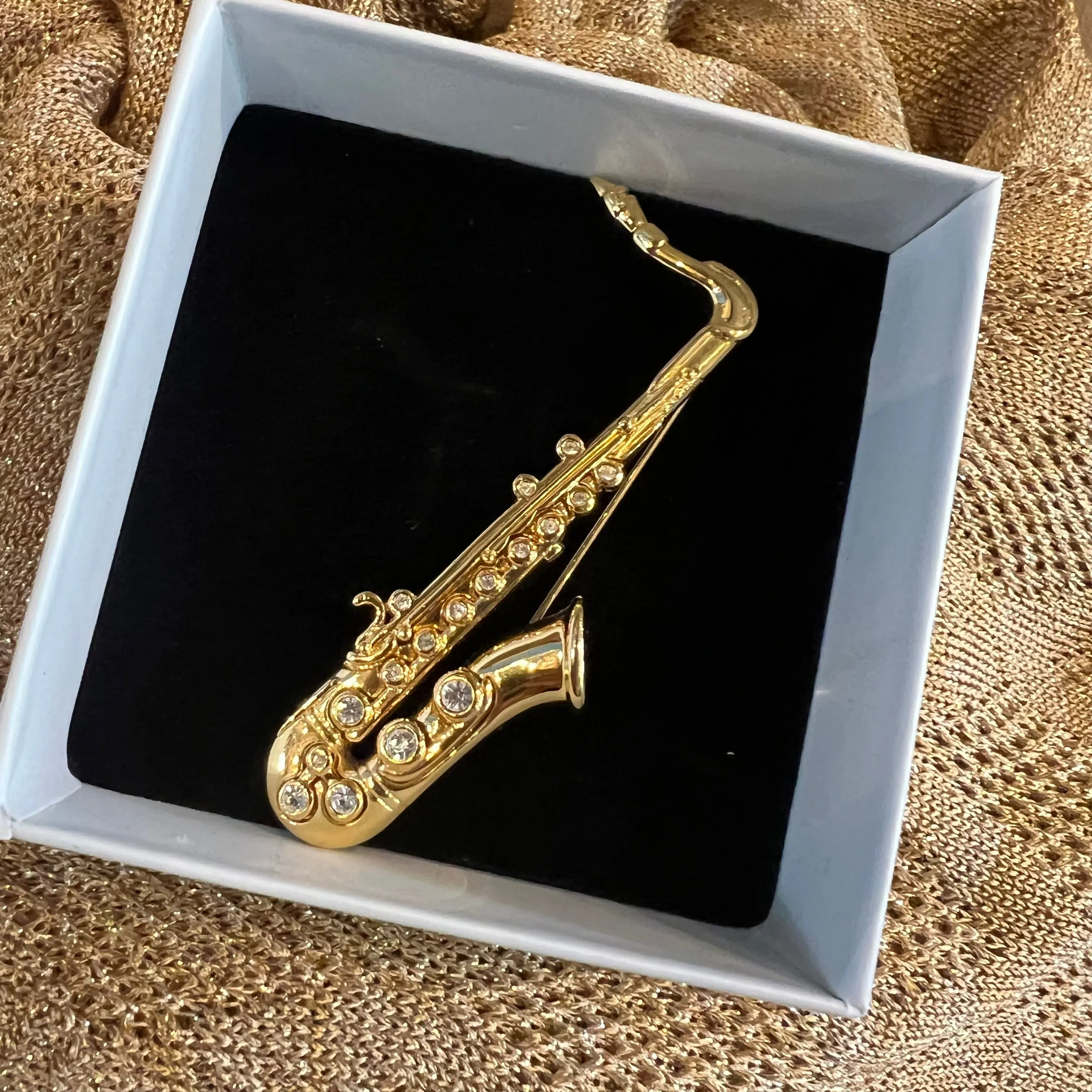 Saxaphone Gold Brooch by Cabouchon