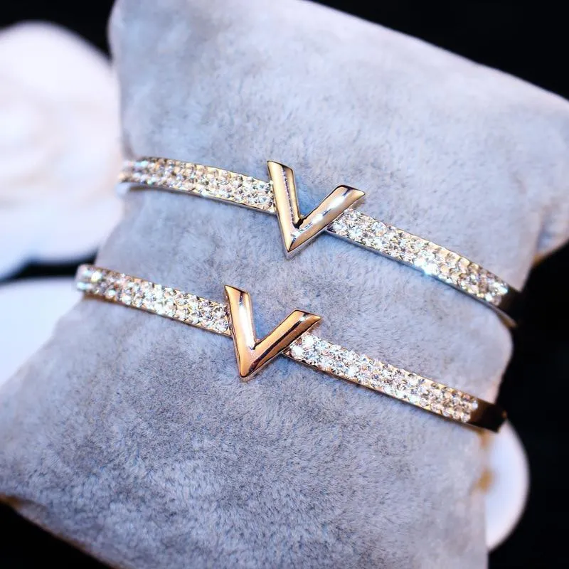 V Letter Design Best Zircon Rose Gold And White Simple Jewelry Bracelets & Bangle For Women And Girls