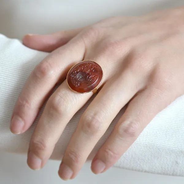 Victorian 10kt Carnelian Intaglio Family Crest Signet Ring